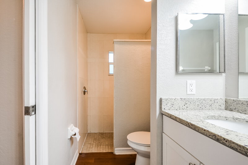 1,935/Mo, 2273 Kalani St North Port, FL 34288 Main Bathroom View 2