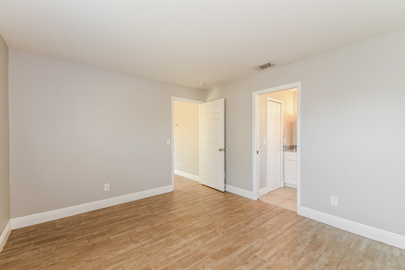 1,830/Mo, 3213 SE Santa Barbara Pl Cape Coral, FL 33904 Main Bedroom View 2