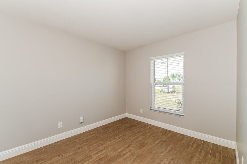 1,830/Mo, 3213 SE Santa Barbara Pl Cape Coral, FL 33904 Bedroom View 4