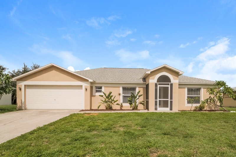 2,055/Mo, 18 NE 17th Ave Cape Coral, FL 33909 External View