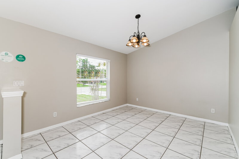 2,575/Mo, 18 NE 17th Ave Cape Coral, FL 33909 Dining Room View