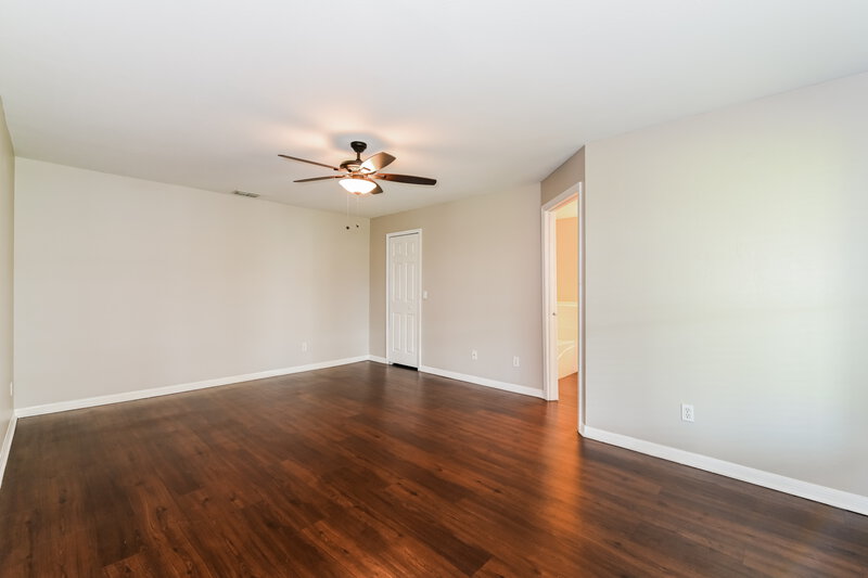 2,575/Mo, 18 NE 17th Ave Cape Coral, FL 33909 Main Bedroom View