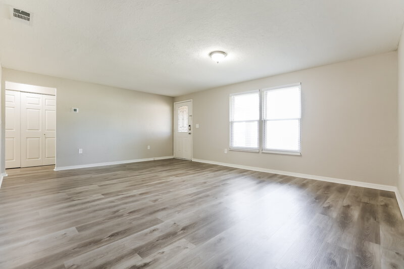2,835/Mo, 3044 LOCKWOOD LAKE CIR Sarasota, FL 34234 Living Room View