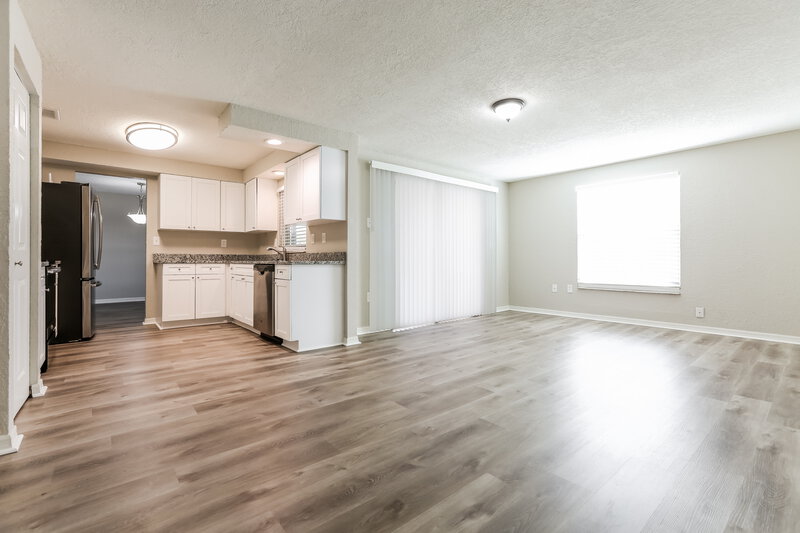 2,835/Mo, 3044 LOCKWOOD LAKE CIR Sarasota, FL 34234 Family Room View