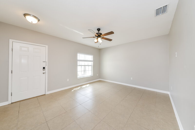 2,030/Mo, 3309 13TH St E Ellenton, FL 34222 Family Room View