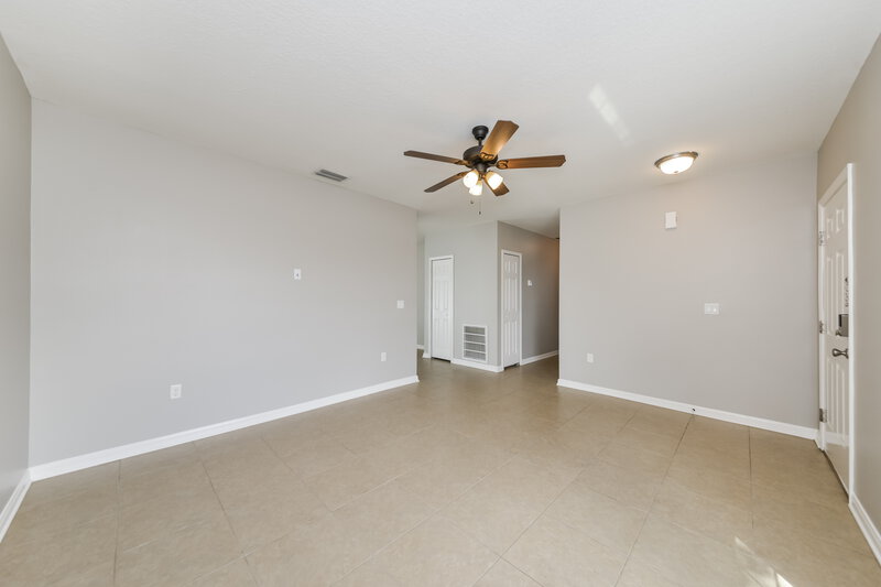 2,030/Mo, 3309 13TH St E Ellenton, FL 34222 Family Room View 2