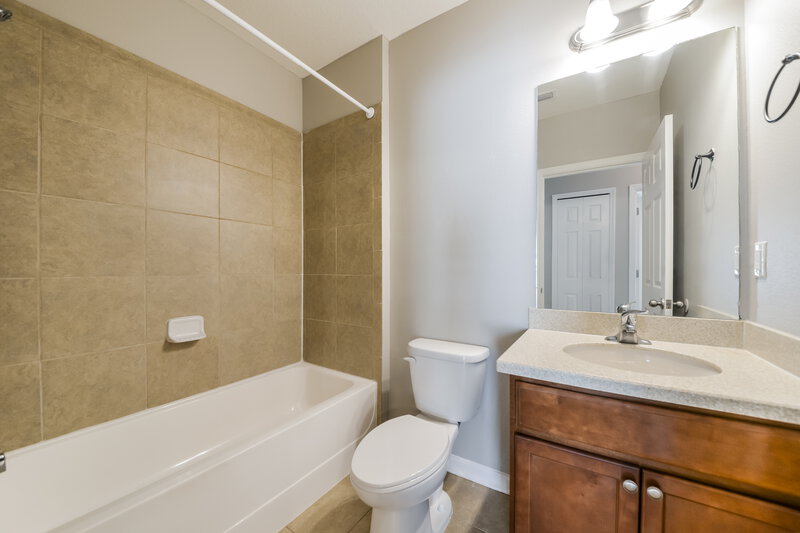 2,030/Mo, 3309 13TH St E Ellenton, FL 34222 Bathroom View