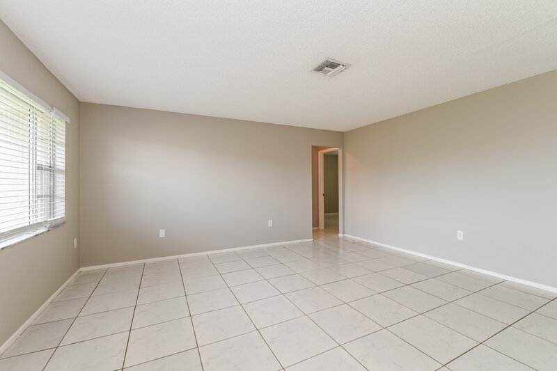 1,635/Mo, 1414 SE 19th Ter Cape Coral, FL 33990 Living Room View