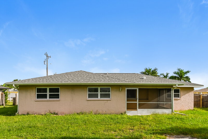 1,635/Mo, 1414 SE 19th Ter Cape Coral, FL 33990 Rear View