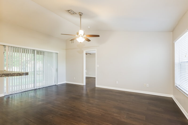 1,720/Mo, 1310 SW 13th Ter Cape Coral, FL 33991 Living Room View