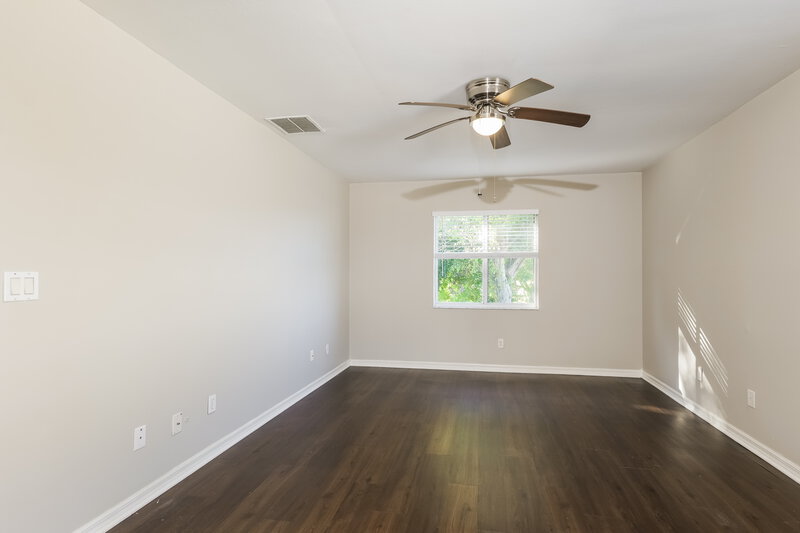 1,720/Mo, 1310 SW 13th Ter Cape Coral, FL 33991 Main Bedroom View 2