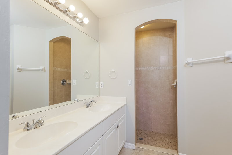 1,720/Mo, 1310 SW 13th Ter Cape Coral, FL 33991 Main Bathroom View