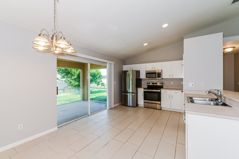 1,880/Mo, 130 SE 2nd Pl Cape Coral, FL 33990 Misc View 4
