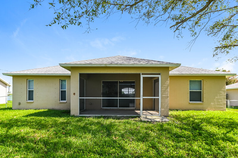 1,880/Mo, 130 SE 2nd Pl Cape Coral, FL 33990 Misc View 16
