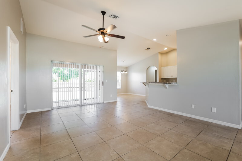 1,950/Mo, 1402 SW 39th Ter Cape Coral, FL 33914 Living Room View