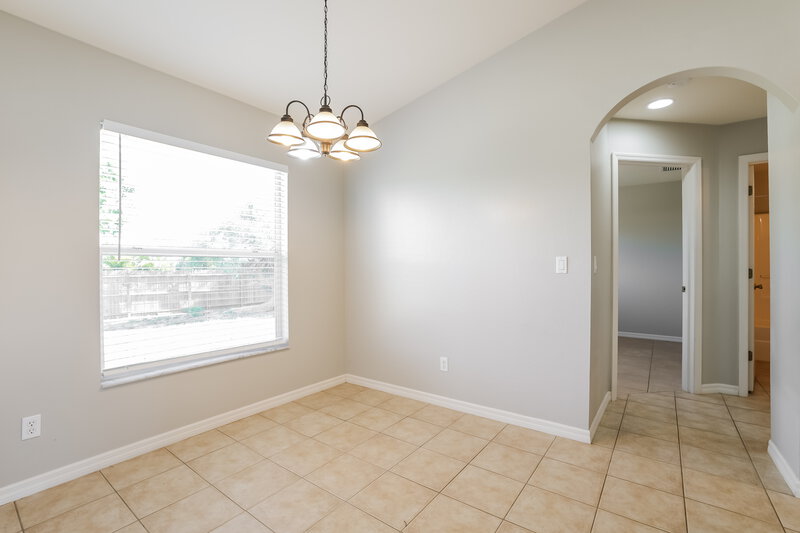 1,950/Mo, 1402 SW 39th Ter Cape Coral, FL 33914 Dining Room View