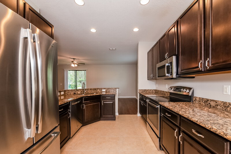 1,975/Mo, 2209 50th Street Cir E Palmetto, FL 34221 Kitchen View