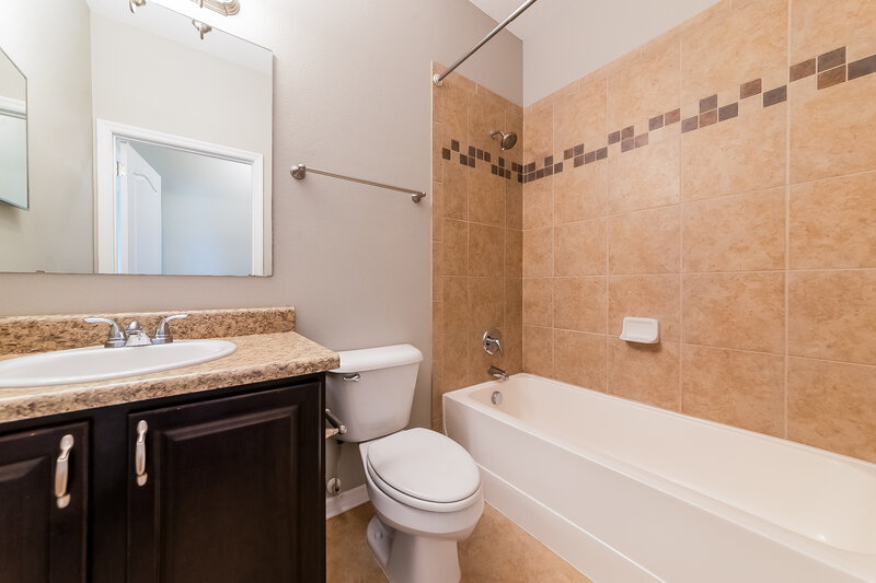 1,975/Mo, 2209 50th Street Cir E Palmetto, FL 34221 Bathroom View