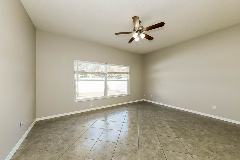 2,110/Mo, 4607 9th Ave E Bradenton, FL 34208 Main Bedroom View