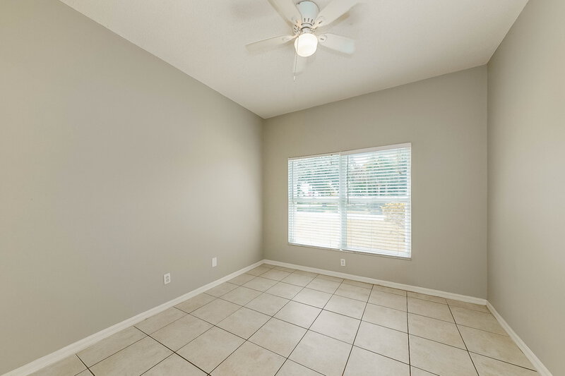 2,110/Mo, 4607 9th Ave E Bradenton, FL 34208 Bedroom View