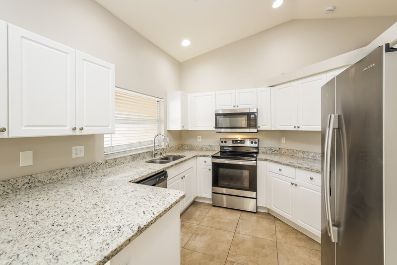 1,835/Mo, 1718 SW 12th Ter Cape Coral, FL 33991 Kitchen View