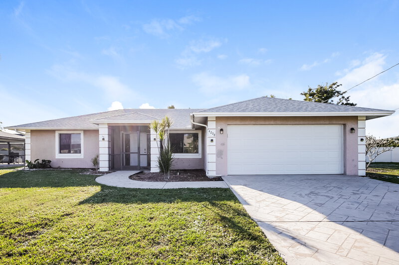 1,825/Mo, 4208 SE 9th Ave Cape Coral, FL 33904 External View