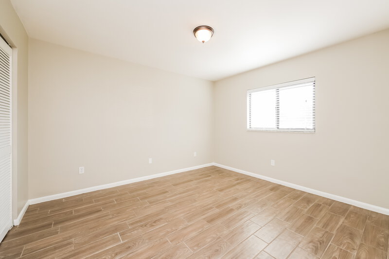 1,825/Mo, 4208 SE 9th Ave Cape Coral, FL 33904 Bedroom View