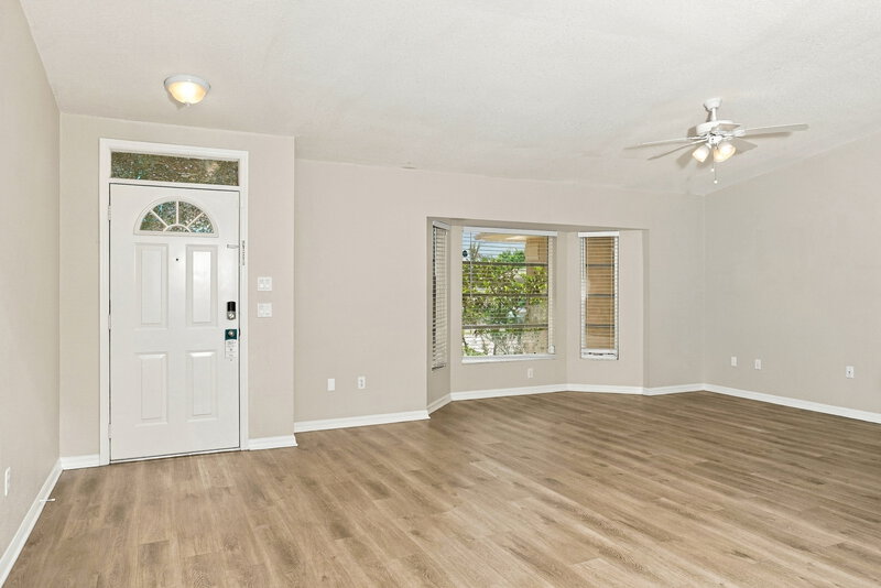 1,850/Mo, 2821 Logsdon St North Port, FL 34287 Living Room View