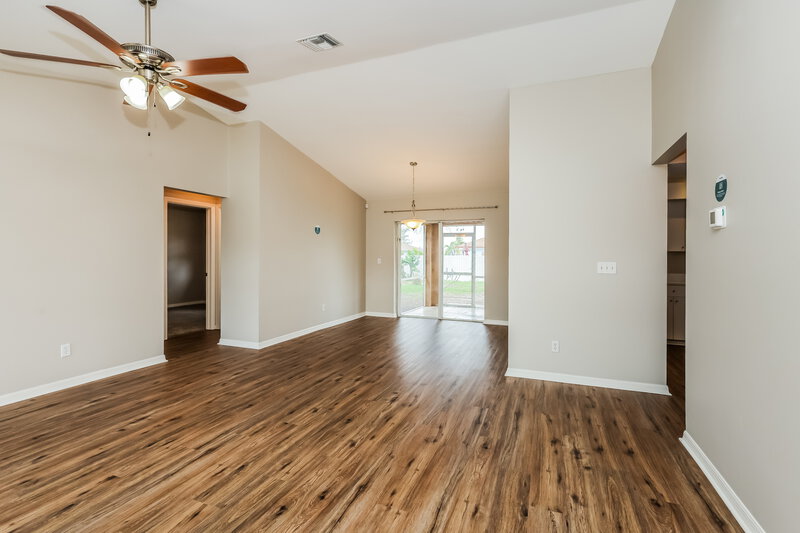 1,850/Mo, 3412 SW Santa Barbara Pl Cape Coral, FL 33914 Living Room View