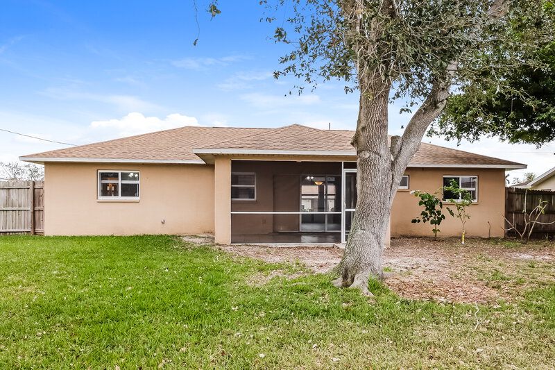 1,850/Mo, 3412 SW Santa Barbara Pl Cape Coral, FL 33914 Rear View