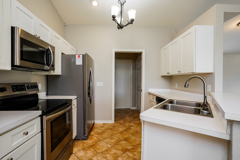 2,220/Mo, 3729 SW 1st Pl Cape Coral, FL 33914 Kitchen View