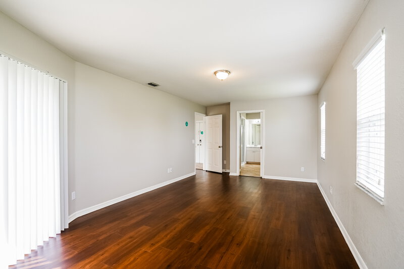 2,220/Mo, 3729 SW 1st Pl Cape Coral, FL 33914 Main Bedroom View 2