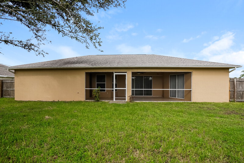 2,220/Mo, 3729 SW 1st Pl Cape Coral, FL 33914 Rear View 2