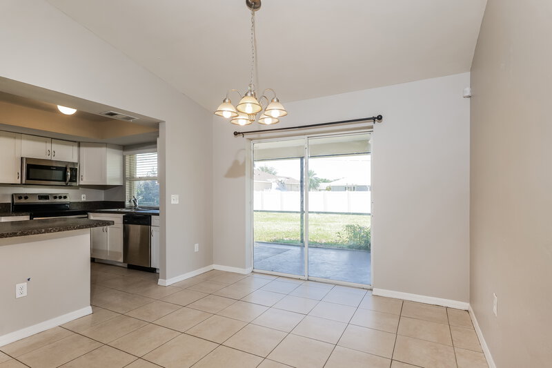 1,655/Mo, 4400 SW 6th Ave Cape Coral, FL 33914 Dining Room View