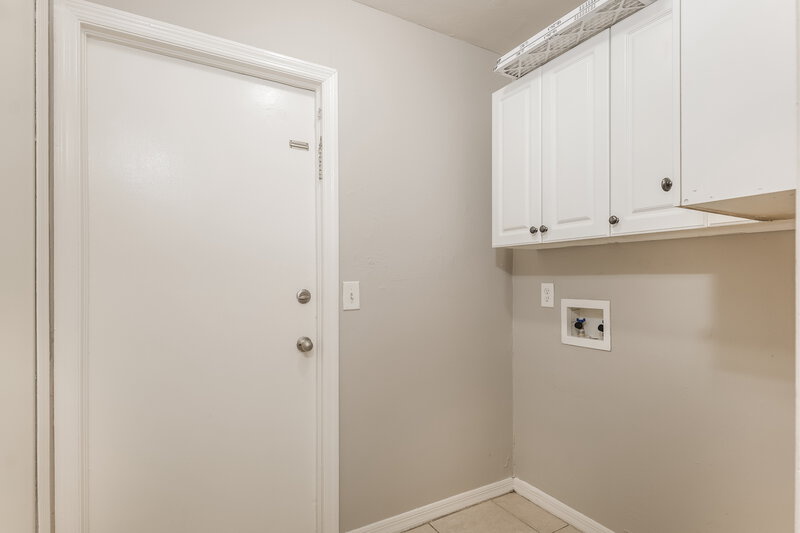1,655/Mo, 4400 SW 6th Ave Cape Coral, FL 33914 Laundry Room View