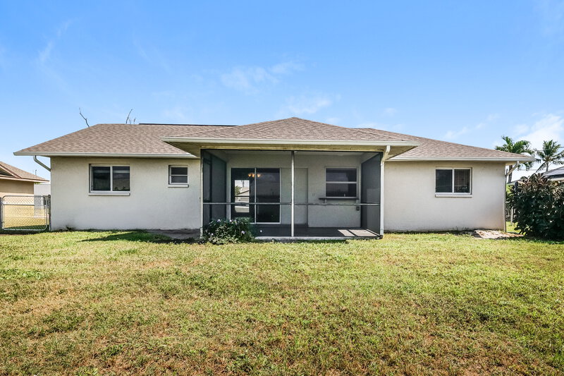 1,655/Mo, 4400 SW 6th Ave Cape Coral, FL 33914 Rear View