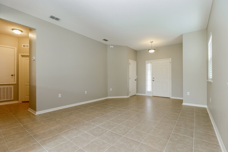 2,250/Mo, 3308 98th St E Palmetto, FL 34221 Living Room View