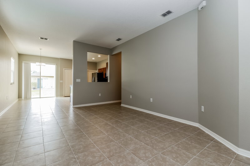 2,250/Mo, 3308 98th St E Palmetto, FL 34221 Living Room View 2