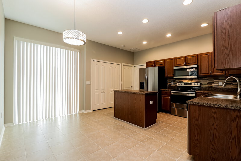 2,250/Mo, 3308 98th St E Palmetto, FL 34221 Dining Room View