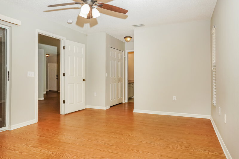 2,220/Mo, 2870 56th Ave Cir E Bradenton, FL 34203 Main Bedroom View 2