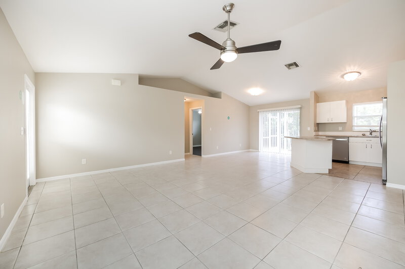 2,800/Mo, 1726 SW 22nd St Cape Coral, FL 33991 Living Room View