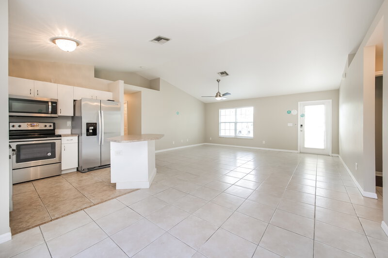 2,800/Mo, 1726 SW 22nd St Cape Coral, FL 33991 Dining Room View 2