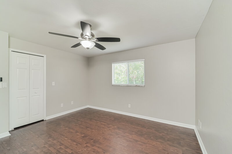 1,880/Mo, 1726 SW 22nd St Cape Coral, FL 33991 Main Bedroom View