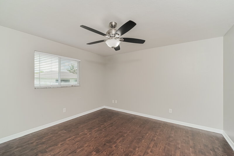 1,880/Mo, 1726 SW 22nd St Cape Coral, FL 33991 Main Bedroom View 2
