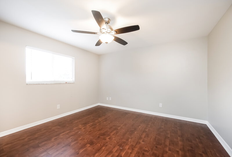 2,800/Mo, 1726 SW 22nd St Cape Coral, FL 33991 Main Bedroom View 2