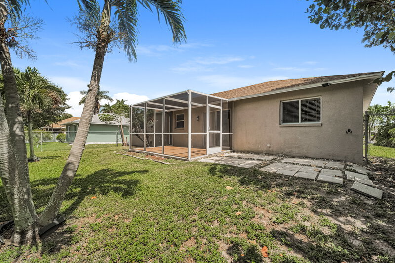 1,880/Mo, 1726 SW 22nd St Cape Coral, FL 33991 Rear View