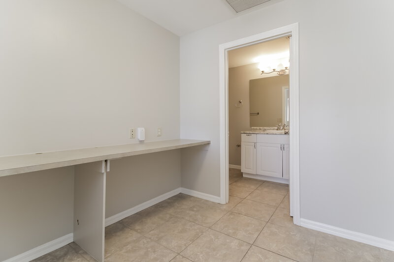 2,430/Mo, 1018 SW 9th Ct Cape Coral, FL 33991 Bathroom View 2