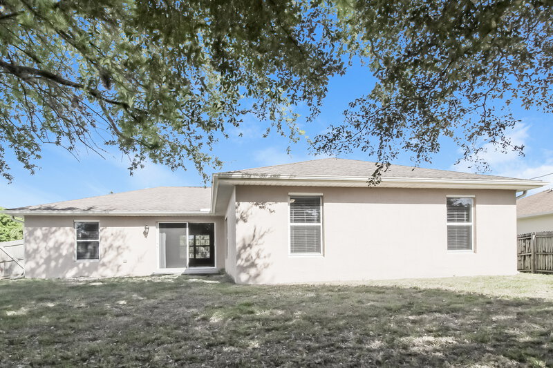 2,430/Mo, 1018 SW 9th Ct Cape Coral, FL 33991 Rear View