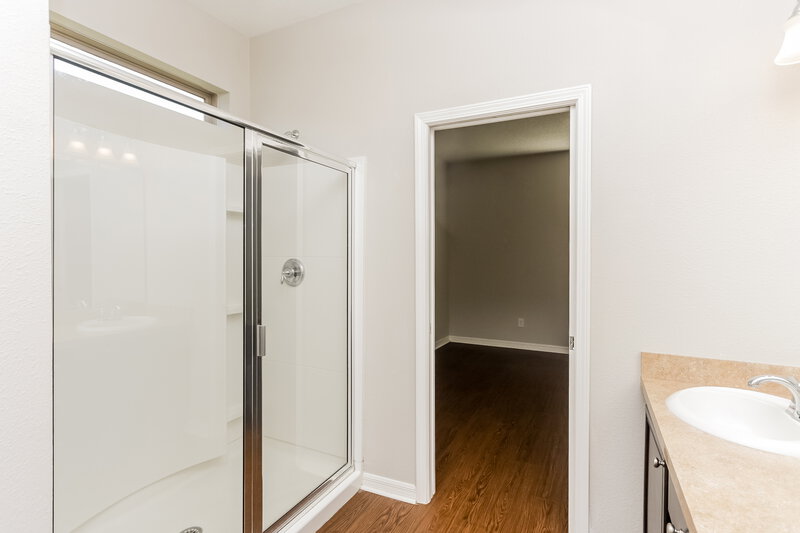 2,605/Mo, 5415 105th Ter E Parrish, FL 34219 Main Bathroom View
