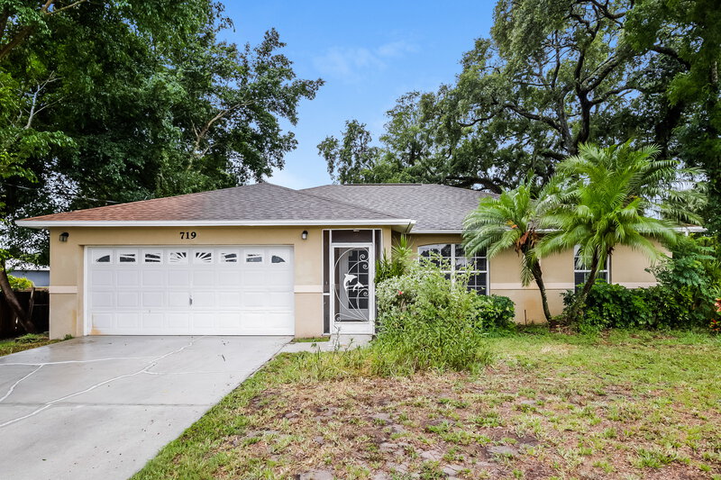 2,450/Mo, 719 Rue Labeau Cir Fort Myers, FL 33913 External View